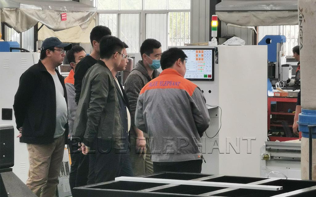 山東威?？蛻舻綇S考察直排加工中心